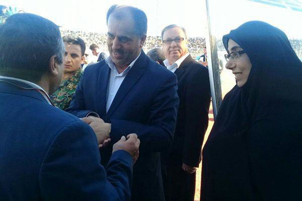 حضور یک خانم دربازی پارس و پرسپولیس