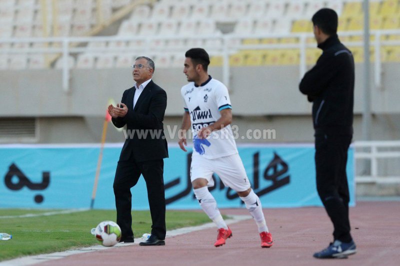 واکنش سرمربی پیکان به جدایی بازیکنان خارجی