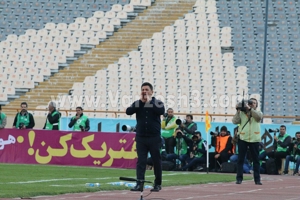 قلعه نویی: 100 بار دیگر هم ضد فوتبال بازی نمی کنم!