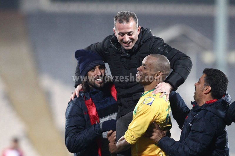 امضای کمالوند پای نیمه نهایی؛ "دربی یوخ"