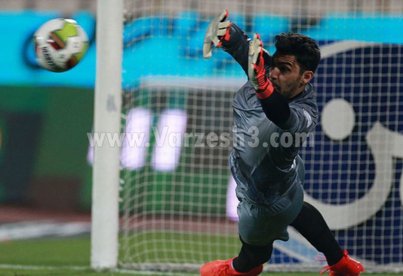 نوشی صوفیانی: بازیکنان روی کمالوند را زمین نینداختند