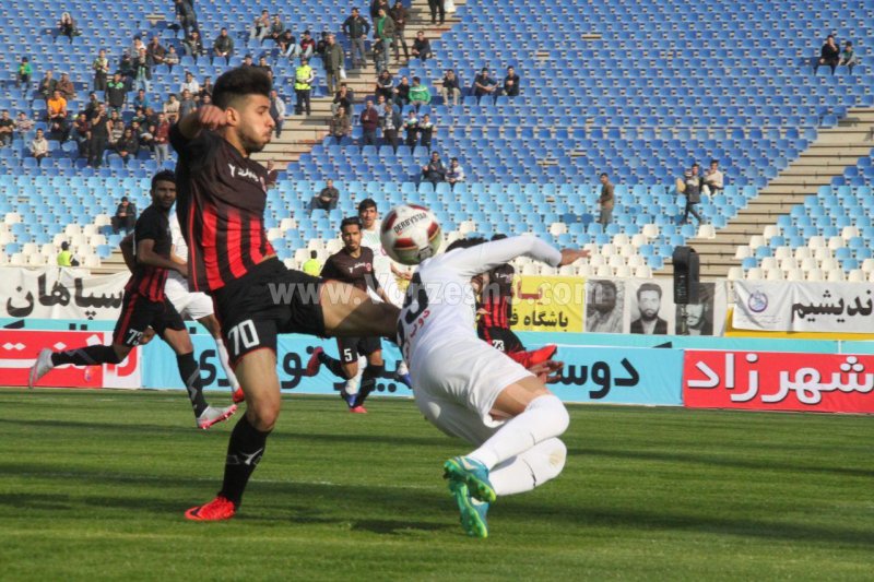 ذوب آهن 0 سیاهجامگان 0؛ نتیجه بیتاثیر در نقش جهان