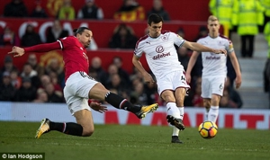 یونایتد 2 - 2 برنلی؛ هدیه کریسمسی مورینیو به کونته