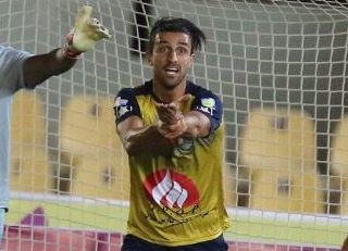 منوچهری: بعضی گزارشگران بازیکن را میجوند!