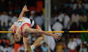 قنبرزاده: بین دوومیدانی و فوتبال تبعیض  نگذارید