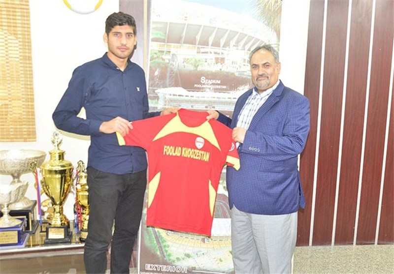 تمدید قرارداد دروازهبان جوان فولاد خوزستان