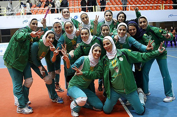 ذوبی‌ها قهرمان نیم‌فصل لیگ برتر والیبال بانوان شدند