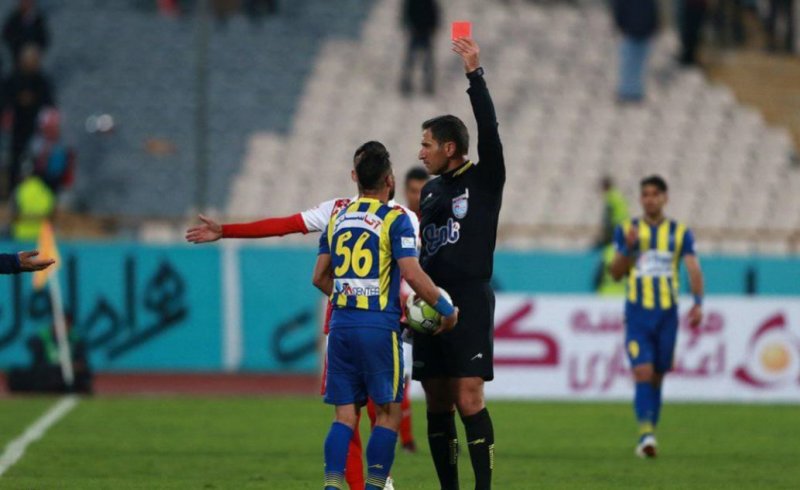 داور از سرمربی پرسپولیس پرسید کی سوت را بزنم؟
