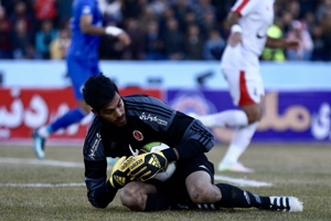 تصادف وحشتناک گلر پدیده پیش از بازی با پرسپولیس