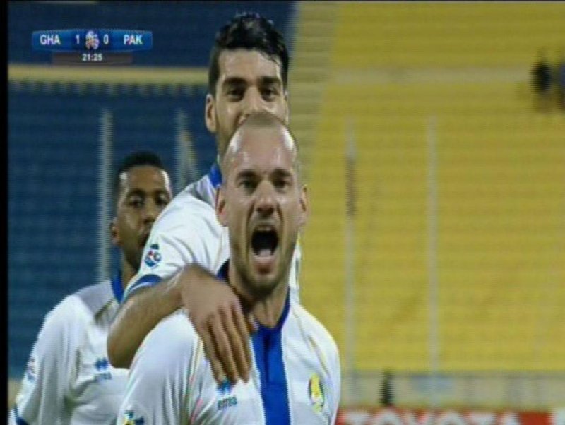 طارمی پنالتی گرفت، اسنایدر گل زد