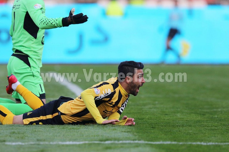 انصاری: حرکت بیرانوند پنالتی بود