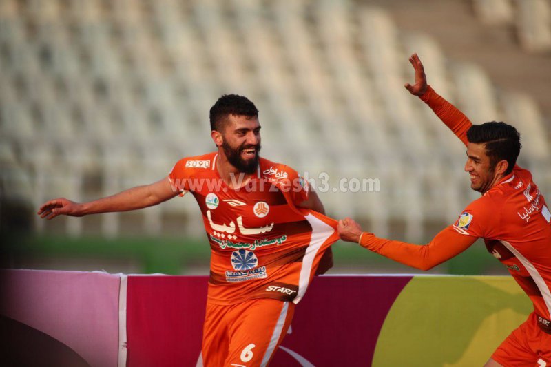 دانشگر: هفته آینده تیمم را انتخاب میکنم