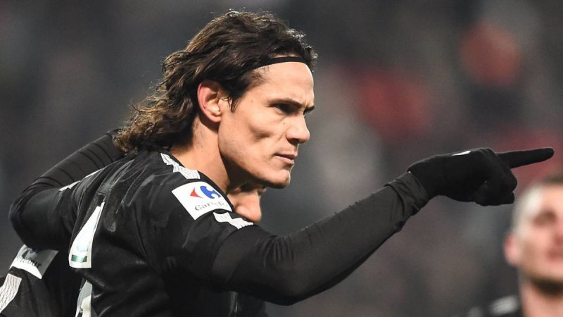 دفاع تمام قد ستاره PSG از رونالدو
