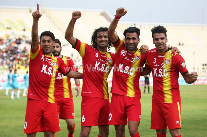 گلهایی که به کام گلزن فولاد تلخ شد