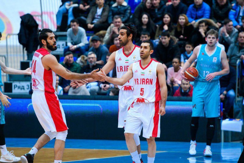 برد قاطع آسمان خراشها در شب خاص آزادی