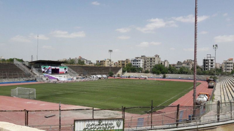سقوط نورافکن ورزشگاه تختی مشهد