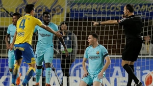 پاسخ قاطعانه داور جنجالی به بازیکن بارسلونا