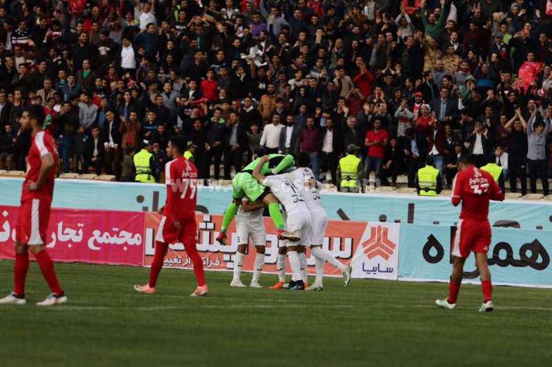 پدیده 0- پرسپولیس 1؛ پایان انتظار، دوباره قهرمانی