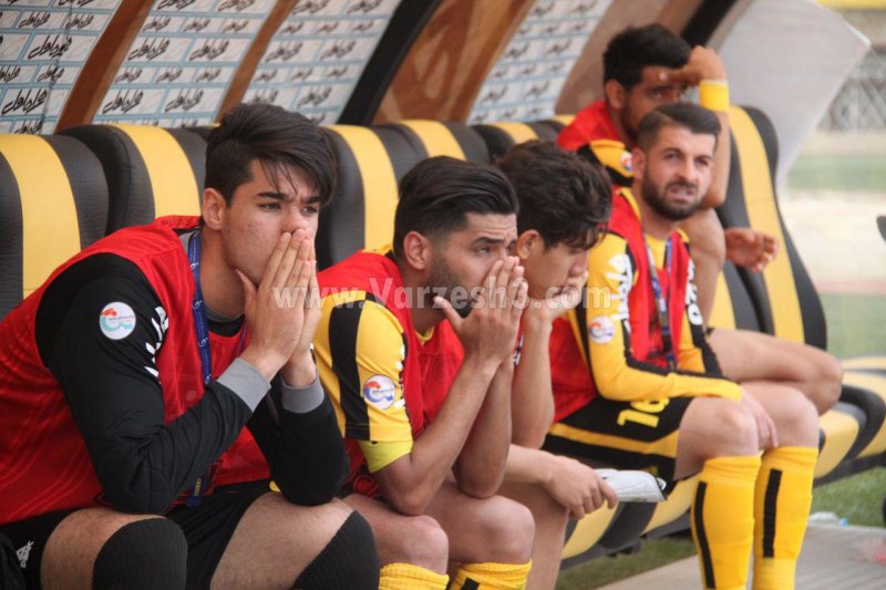 کدام تیم آخرین فانوس را در دست می گیرد؟