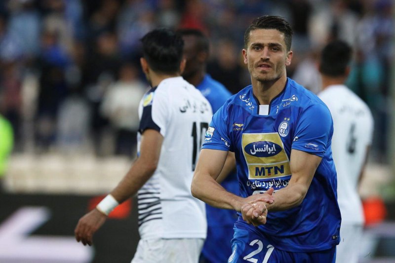 شرط وریا برای تمدید قرارداد با استقلال 