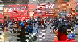 هوادار لیورپول در جدال با مرگ؛ (عکس)