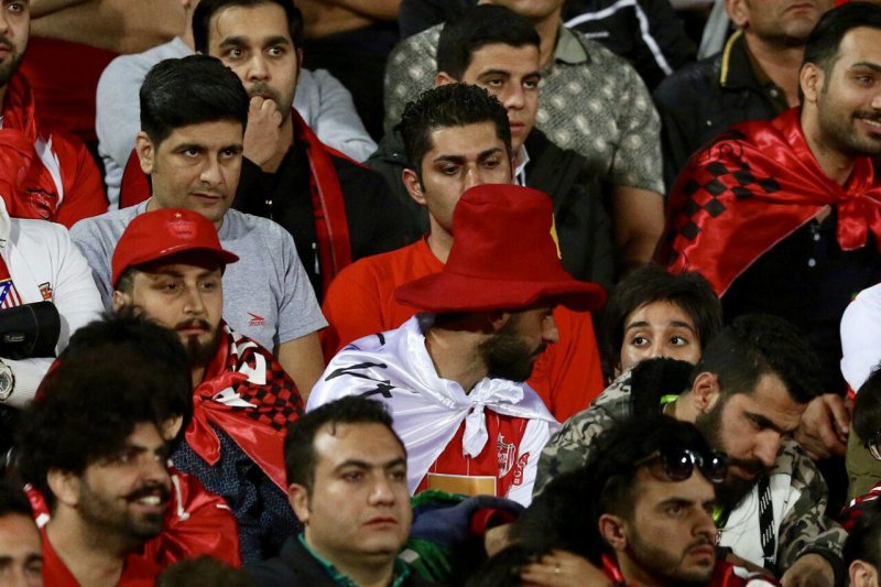 بازار داغ سلفی با نزدیک‌ترین پرسپولیسی به سکوها!