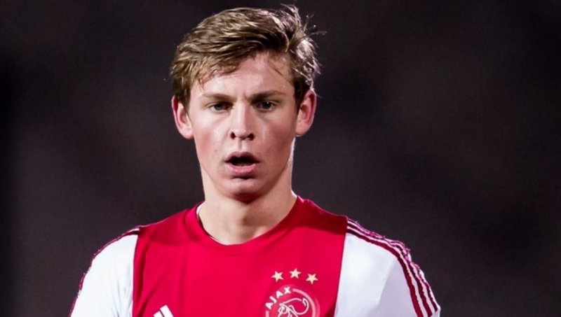 درخواست بارسا از پدیده آژاکس؛ تا 2019 صبر کن