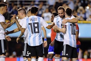 پیروزی راحت آرژانتین با هت تریک مسی