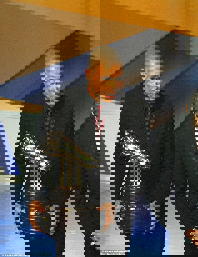 1307623