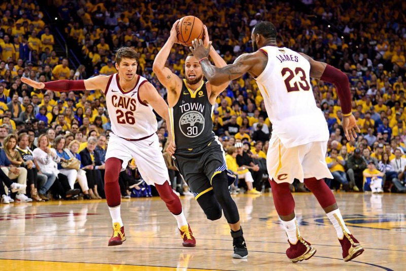 لیگ NBA؛ پیروزی لیکرز با درخشش جیمز