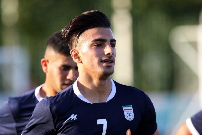 چرا یونس دلفی به هلند نرفت؟