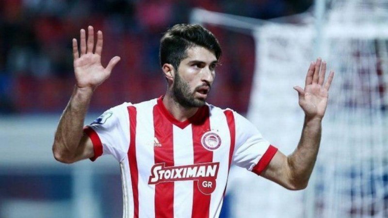 برتری یاران انصاریفرد مقابل برنلی انگلیس