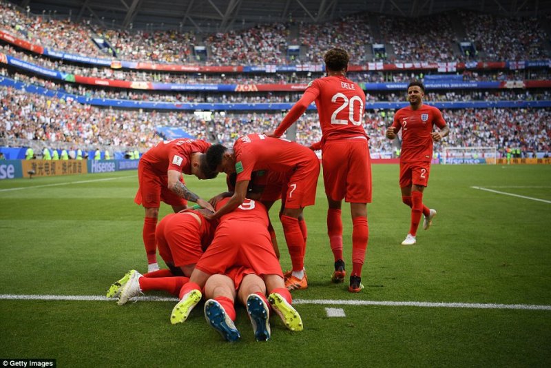 سه شیرها و رویای نزدیک دومین جام