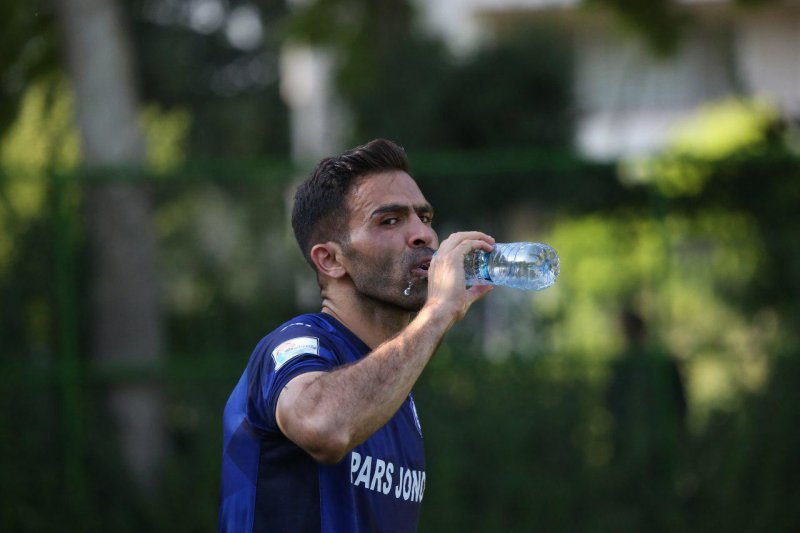 تلاش برای رساندن مصدومان پارس جم به پرسپولیس
