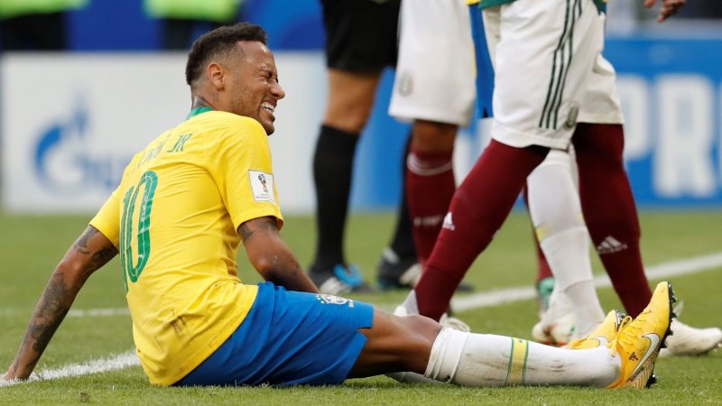 نیمار : نه میتوانستم توپ فوتبال ببینم و نه فوتبال