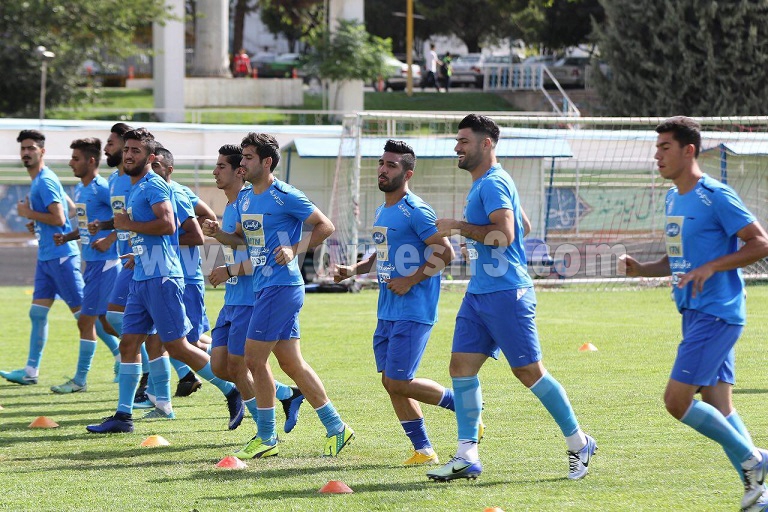 استارت استقلال با لشکر نصفه و نیمه (عکس)