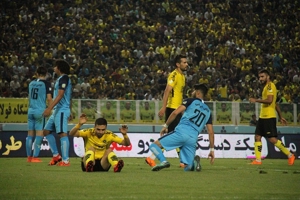 سپاهان روی اسکوربرد پیکان را برد