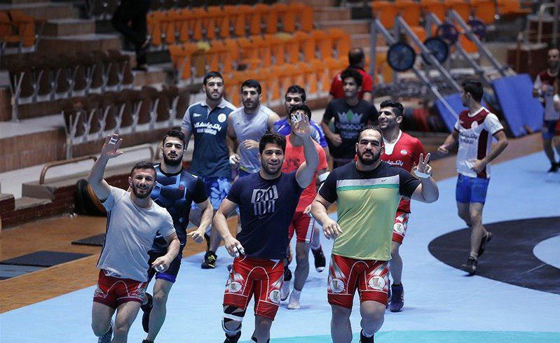 کشتی‌گیران با یوروی ۱۰ هزار تومانی در راه جهانی