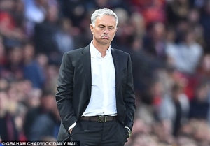 عصبانیت مورینیو از دست خبرنگاران