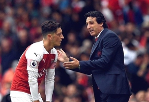 امری: از اوزیل راضی ام اما باید بیشتر کار کند