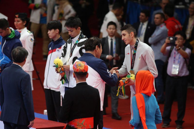 یک طلا و دو برنز بر گردن ورزشکاران ایران