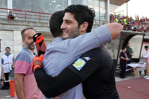 گردان به بازی با پیکان می رسد