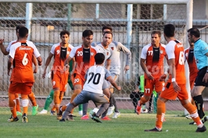 محمودزاده: گاز اشک‌آور تحریک کننده است !