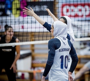 درخشش کاپیتان والیبال بانوان در مجارستان(عکس)