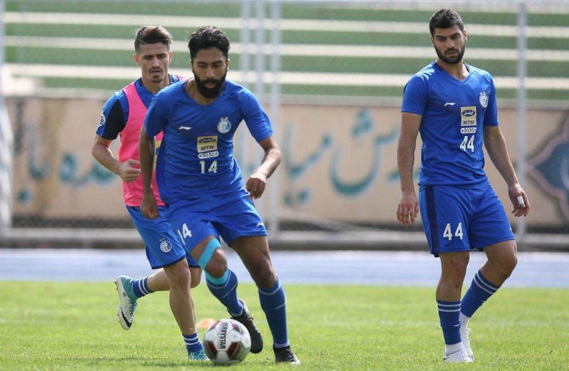 باقری در تمرین استقلال تست داد