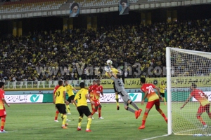 سرانجام؛ اولین گل سپاهان با اوت (عکس)