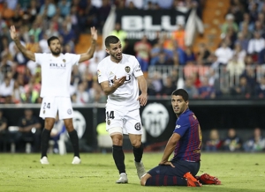 والنسیا 1-1 بارسا: صدر جدول بالاخره از دست رفت