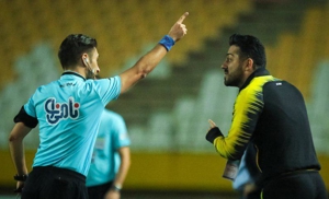 جر و بحث خبرنگاران با دستیار قلعه‌نویی