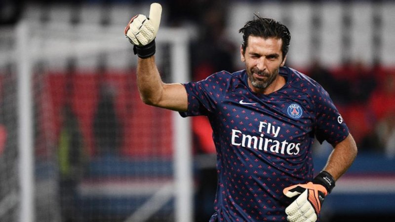 سه دروازه‌بان اول دنیا از دید بوفون: نویر، دخیا و اوبلاک