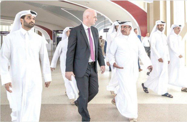 مترو سواری رئیس فیفا در قطر